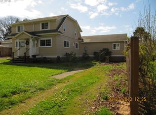 265 W 5th St, Coquille, OR