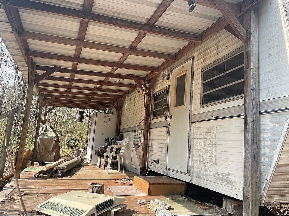 2nd image of 220 Wells Loop