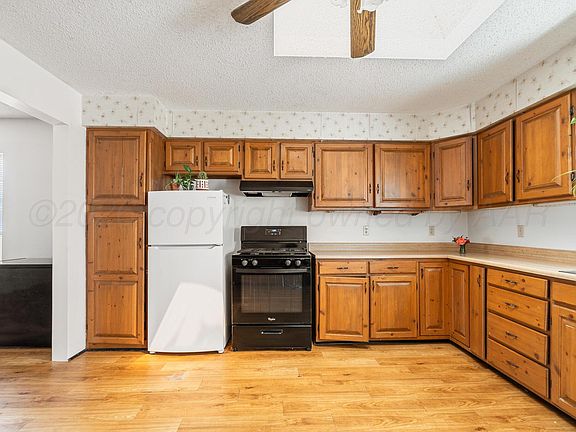 3rd image of 3613 Line Ave