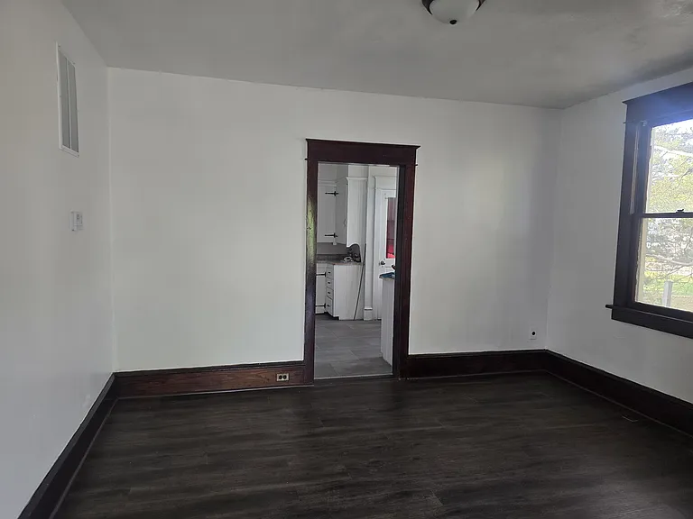 231 Thomson Ave #1 — Photo 6