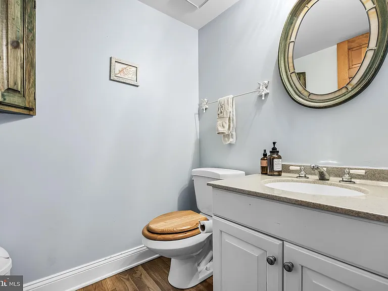 3 S Lakeside Dr W — Photo 28
