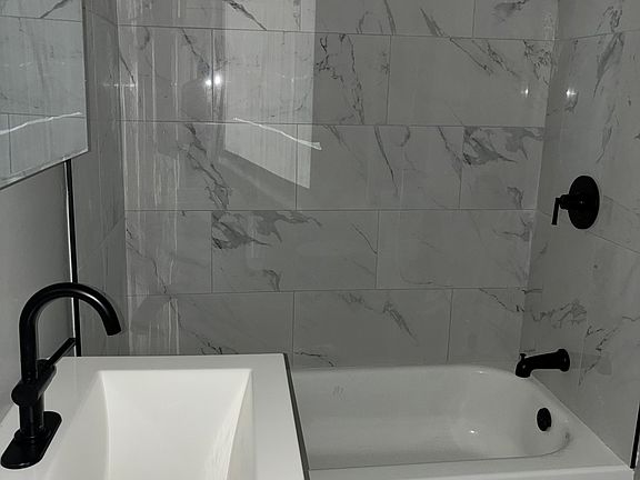 5th image of 357 Pearl St #5A