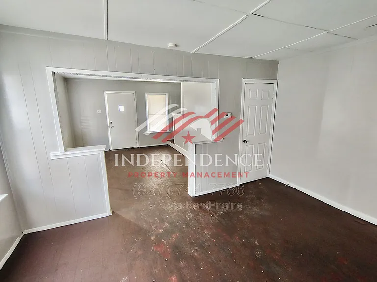 515 Mertland Ave — Photo 5