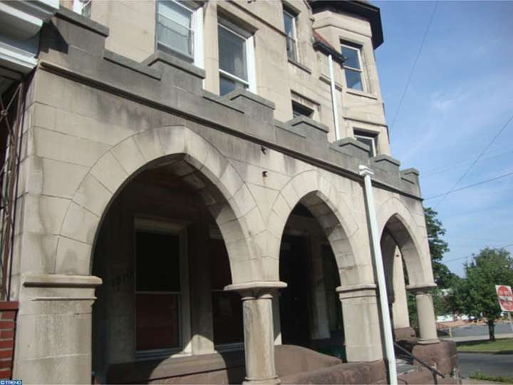 2nd image of 1208 Perkiomen Ave