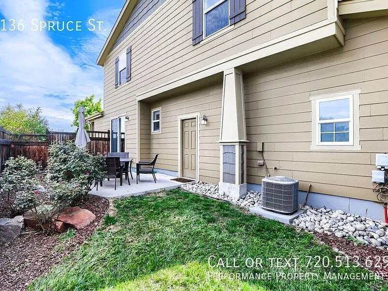 2136 Spruce St — Photo 19