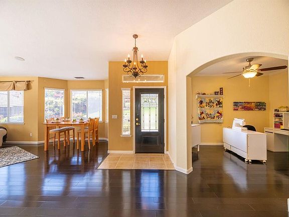 4th image of 4053 Harlington Cir