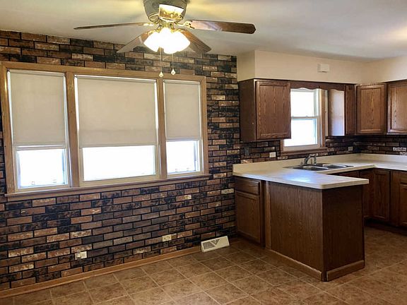 2nd image of 6129 W Leland Ave #2