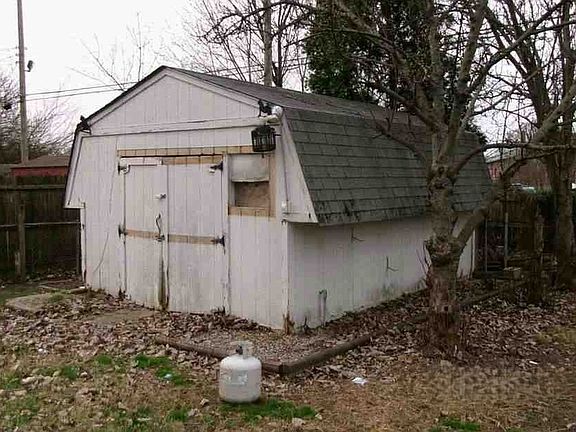 5th image of 1115 Cedarview Dr