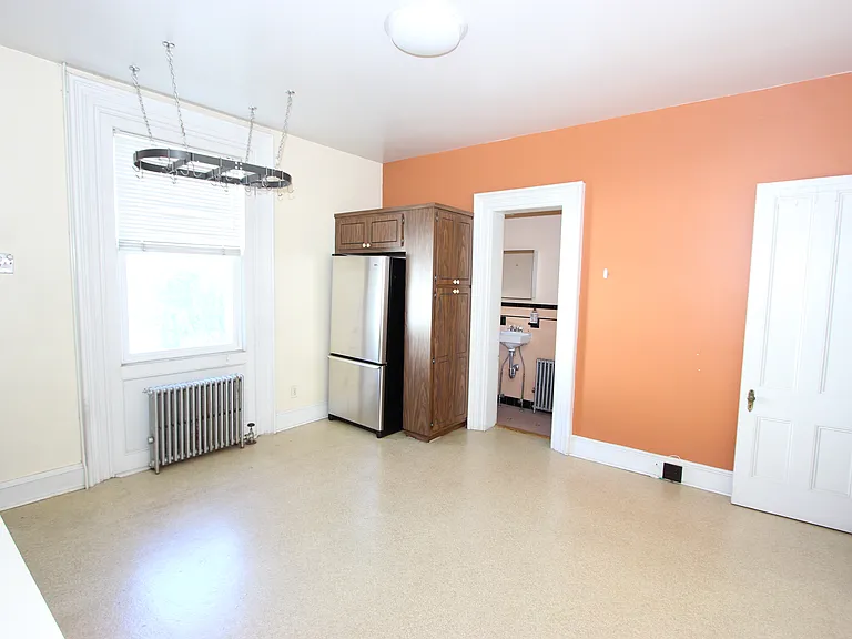 28 Greenwood Ave — Photo 17