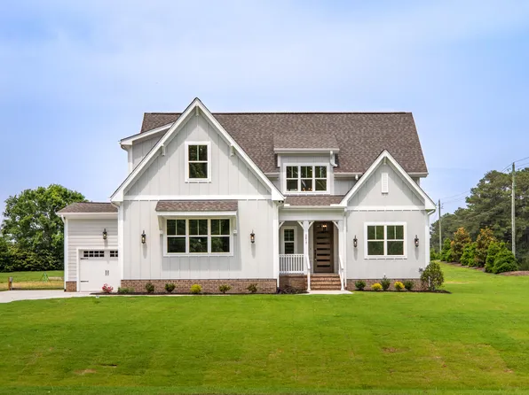 2617 Packhouse Rd, Zebulon, NC 27597