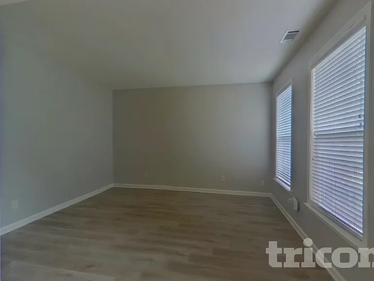 7259 Madison Cir — Photo 17
