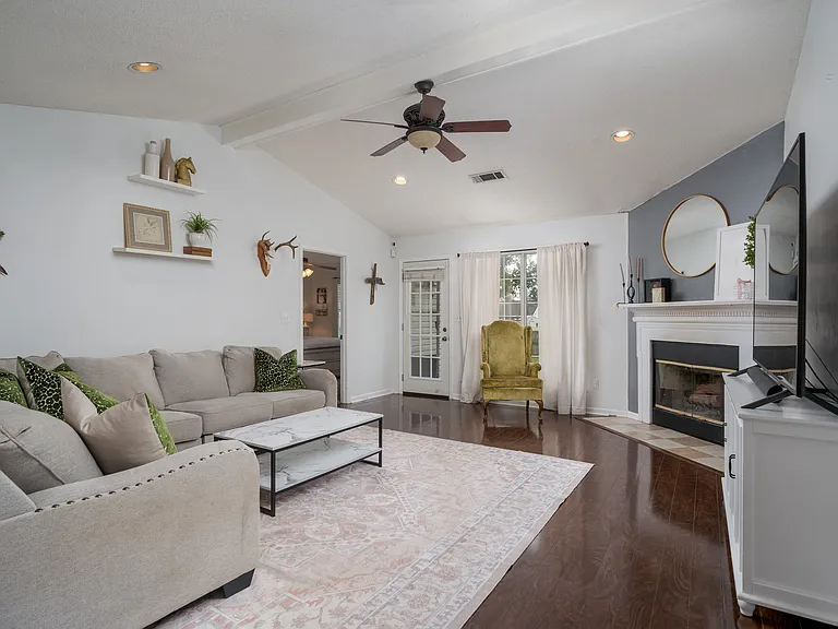4153 Cypress St — Photo 6