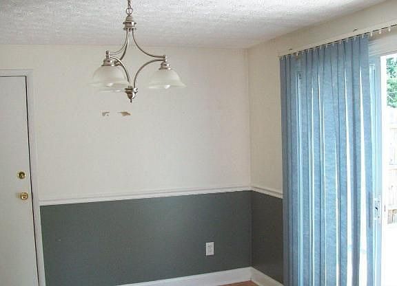 3rd image of 1376 Linden Creek Dr