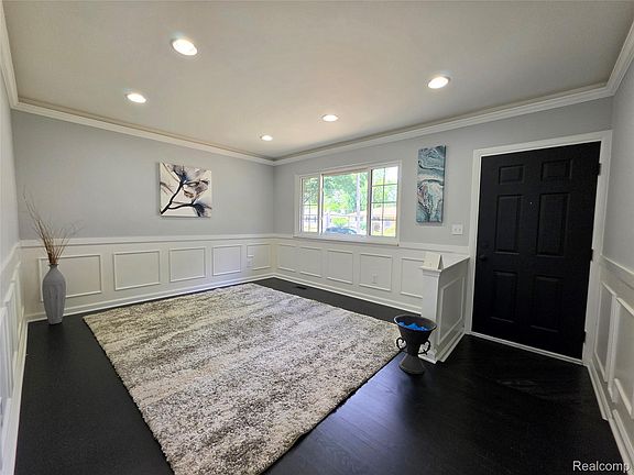 2nd image of 27442 Liberty Dr