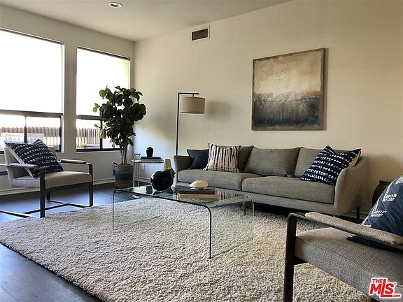 2nd image of 1833 Fairburn Ave APT 202