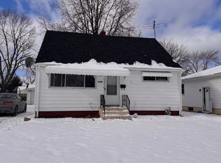6076 Michael Dr, Brookpark, OH 44142