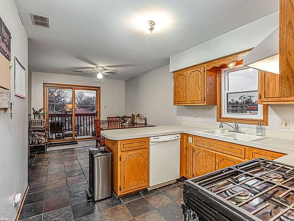2nd image of 11136 S Kedzie Ave APT 3