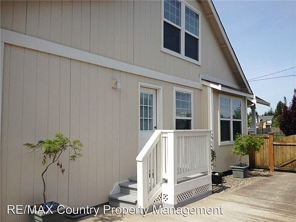 2nd image of 304 Longmire St NW