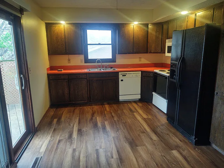 1724 W Arlington St — Photo 4