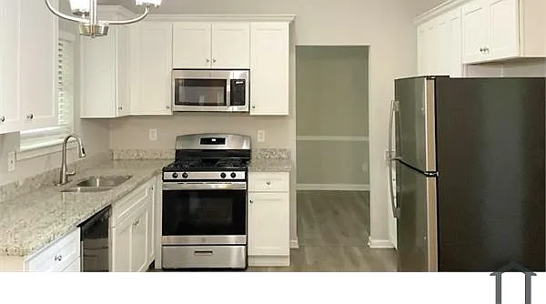 3239 Sugar Creek Falls Ave SE — Photo 4