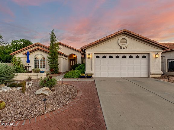 2nd image of 37617 S Mashie Dr