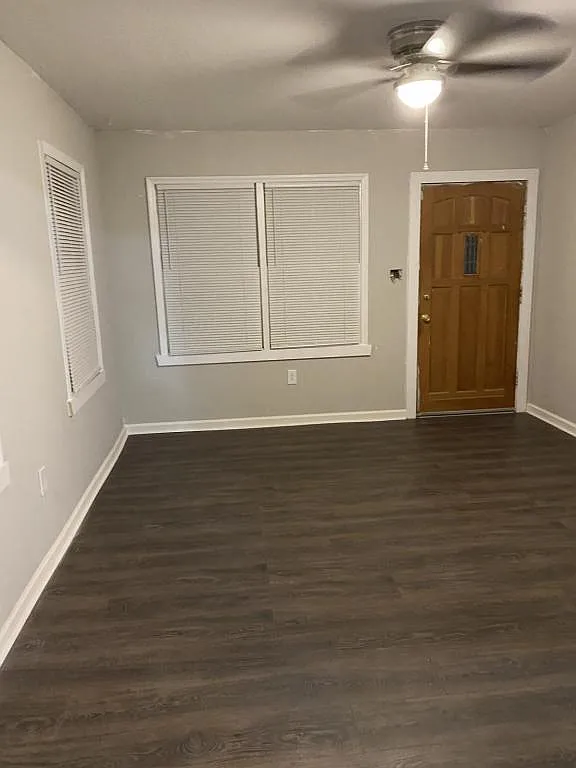 Building Photo - 618 Robinson Dr
