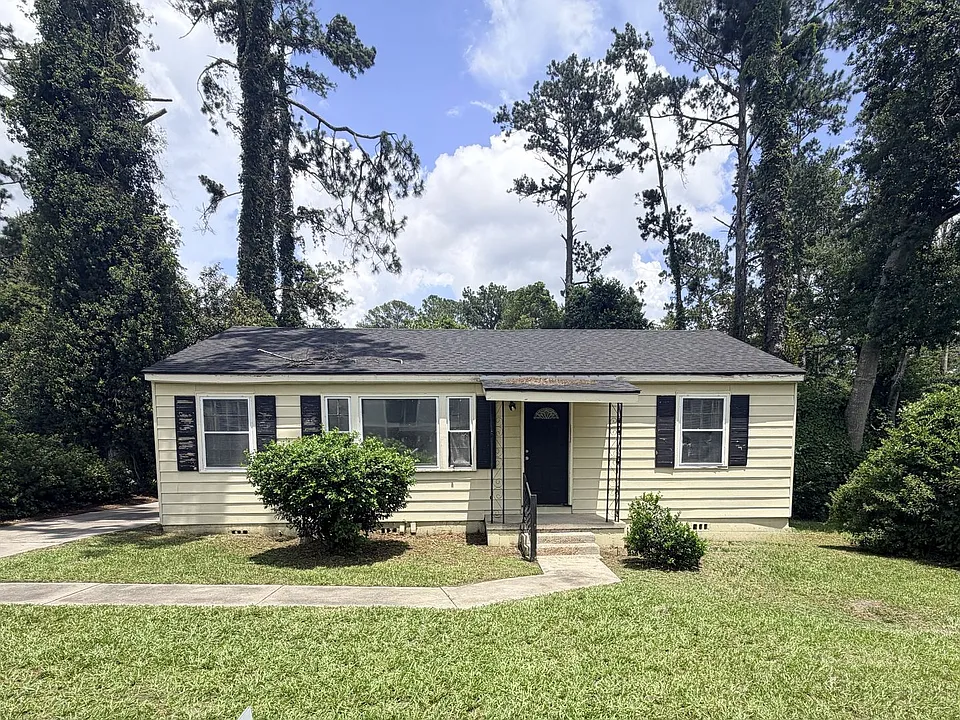 1307 Melody Ln