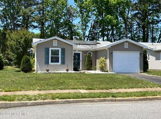 13 Kent Dr, Brick, NJ 08723