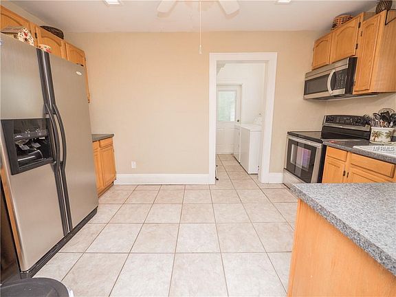 5th image of 325 Kerneywood St