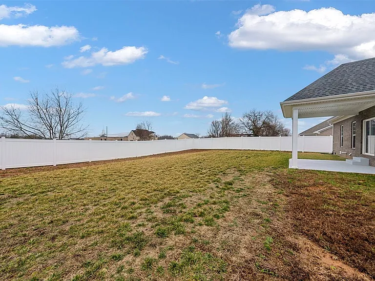 691 Denver Ln — Photo 33