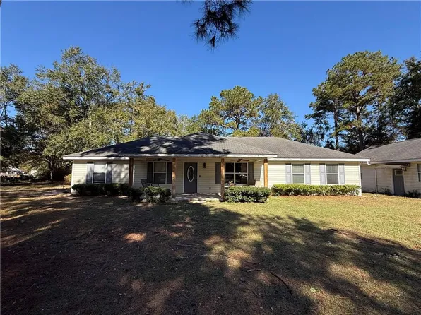 617 Robin Ln, Homeland, GA 31537