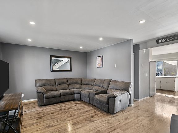 5th image of 13645 Alcade St #85