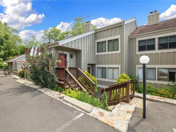 105 Oakridge Drive, South Salem, NY 10590