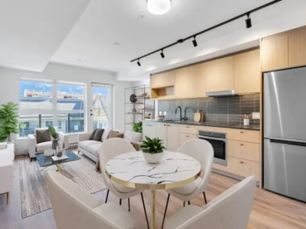 Ashlu Apartments, 38012 3rd Ave, Squamish, BC V8B 1E3