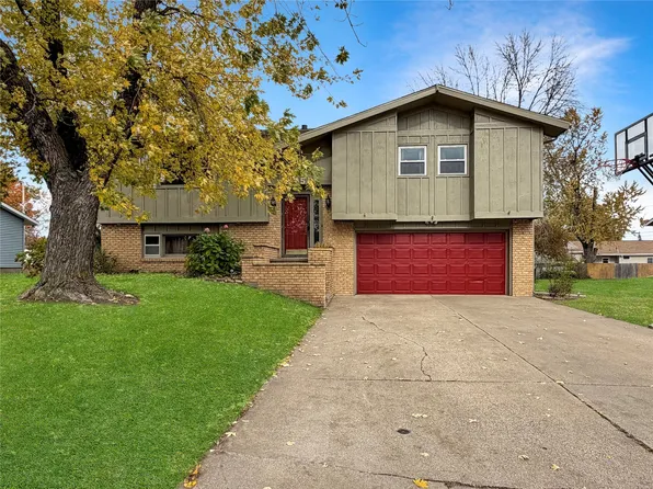 2750 Donna Dr, Perry, IA 50220