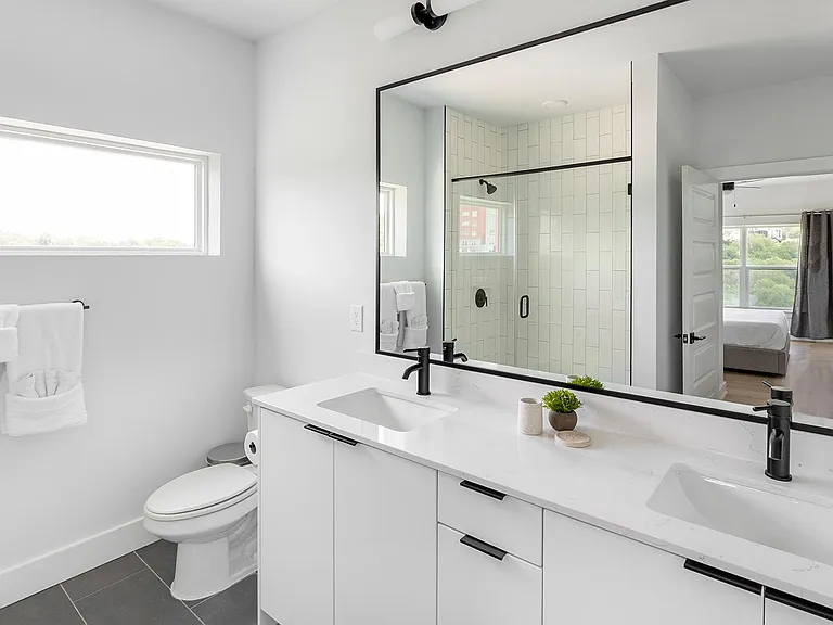 2500 Longview St #411 — Photo 14