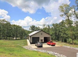 889 Steamboat Rd, Gilbertsville, KY 42044
