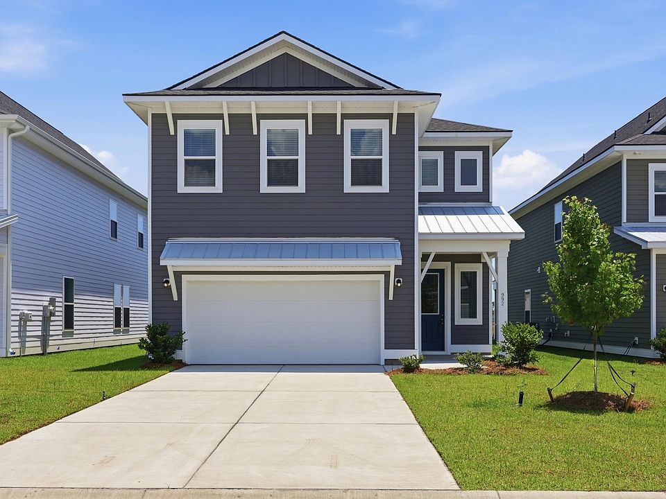 1st image of 992 Triton Ave.