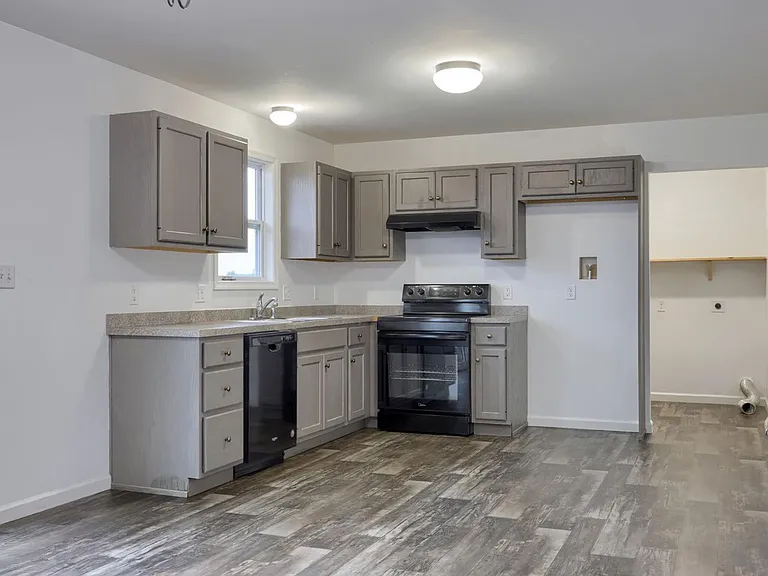 10 Hillside Dr — Photo 9