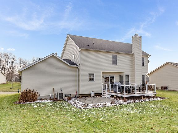 Nice additional patio