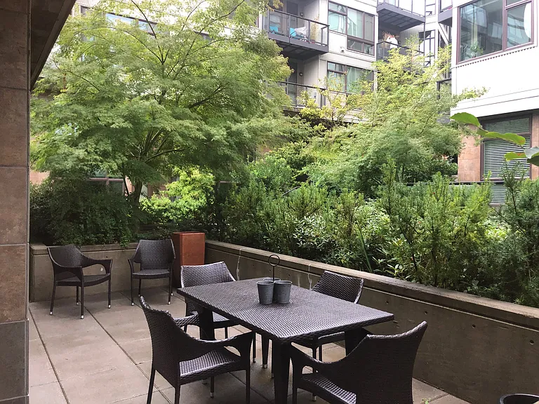 1700 N Northlake Way #106 — Photo 10