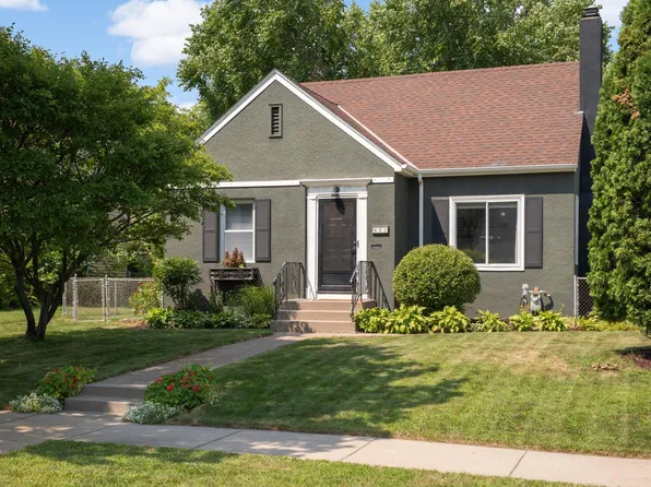 935 Iowa Ave W, Saint Paul, MN 55117