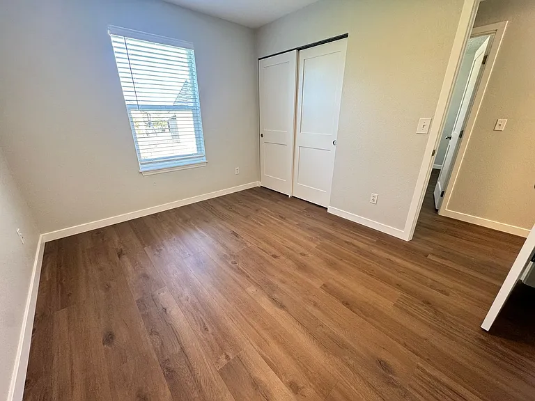 119 N 29th Pl — Photo 17