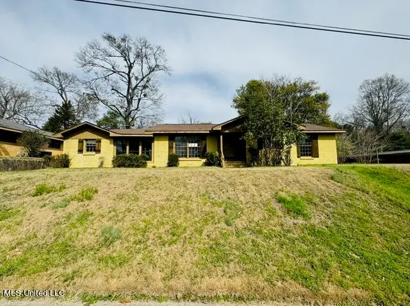 305 McAuley Dr, Vicksburg, MS 39183