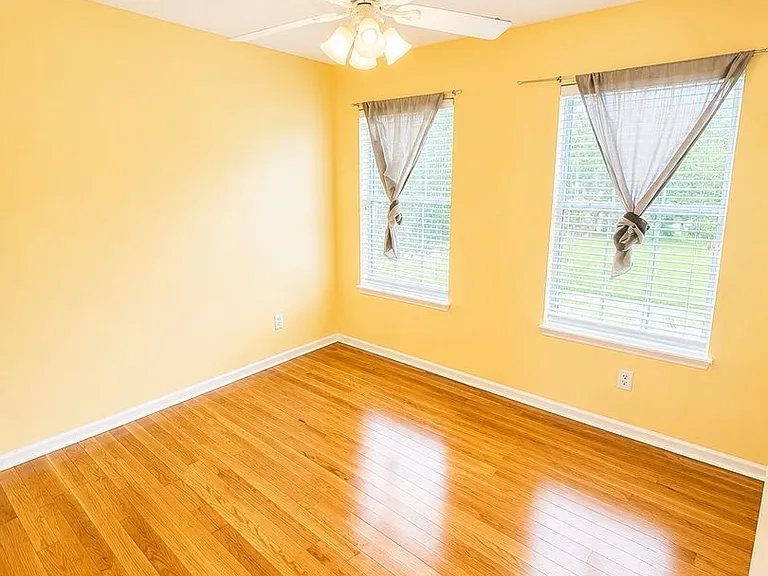 1525 Clarendon Way — Photo 26