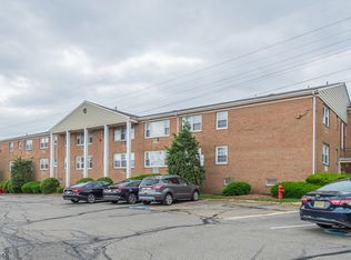 605 Twelve Grove St #L, Clifton, NJ 07013