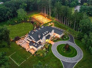 113 Oak Rd, Concord, MA 01742