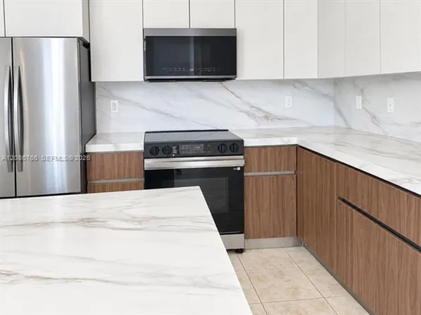 11034 NW 86th Ter #Townhouse 11034, Miami, FL 33178