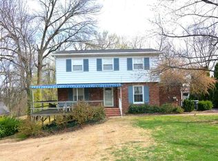 615 Bartlett Dr, Newburgh, IN 47630