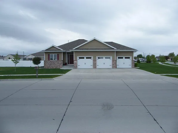 5705 Avenue K, Kearney, NE 68847